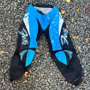 Women’s fox riding pants